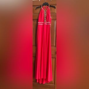 Elegant long dress. Geran color. NWT